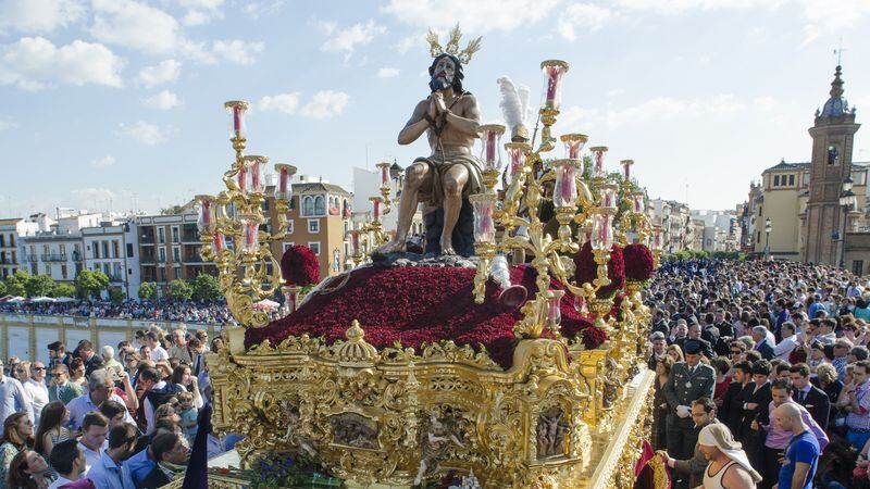 La Semana Santa de Sevilla 2023 (Shutterstock).