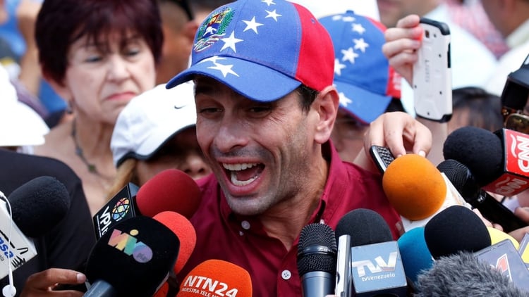 Capriles impugnó el escrutinio tras las polémicas elecciones ganadas por Maduro en 2013 (REUTERS/Carlos Garcia Rawlins)