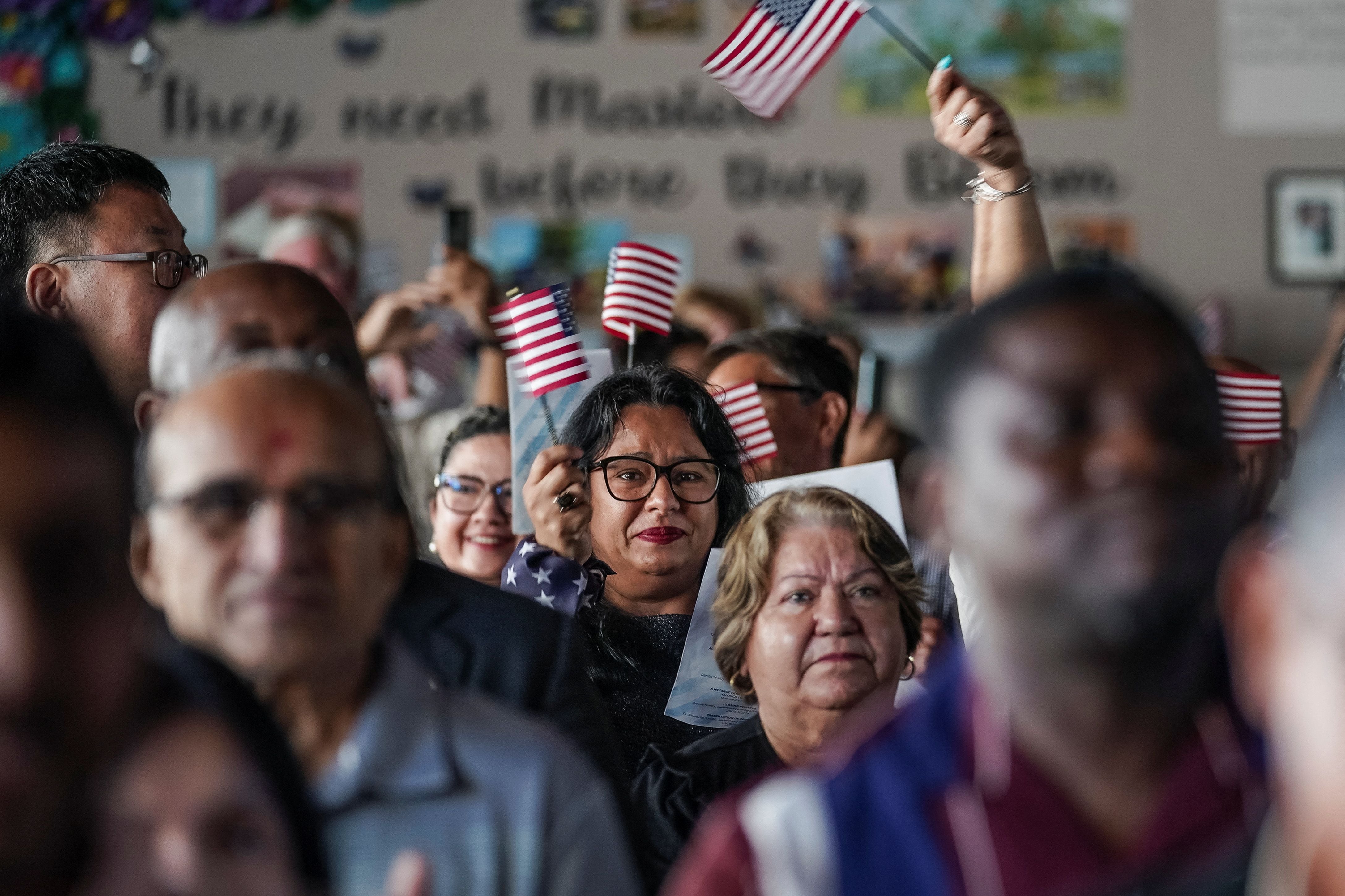 Latinos en EE.UU.: Crecimiento y Diversidad Inmensurable