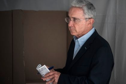 El ex presidente y senador de Colombia, Álvaro Uribe Vélez. (EFE/Juan Zarama Perini/Archivo)