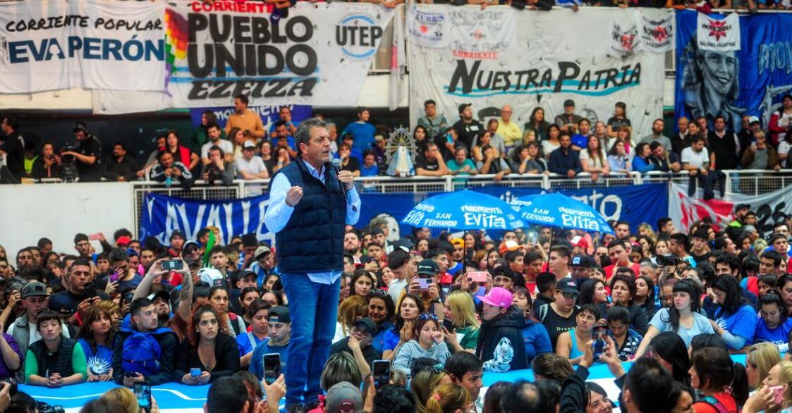 El candidato a presidente encabezó el acto en el estadio Malvinas Argentinas de La Paternal