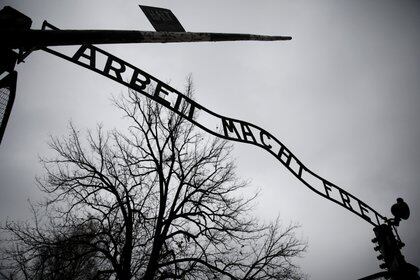 Entrada al campo de concentración y exterminio nazi Auschwitz-Birkenau, en Oświęcim, Polonia. REUTERS/Kacper Pempel
