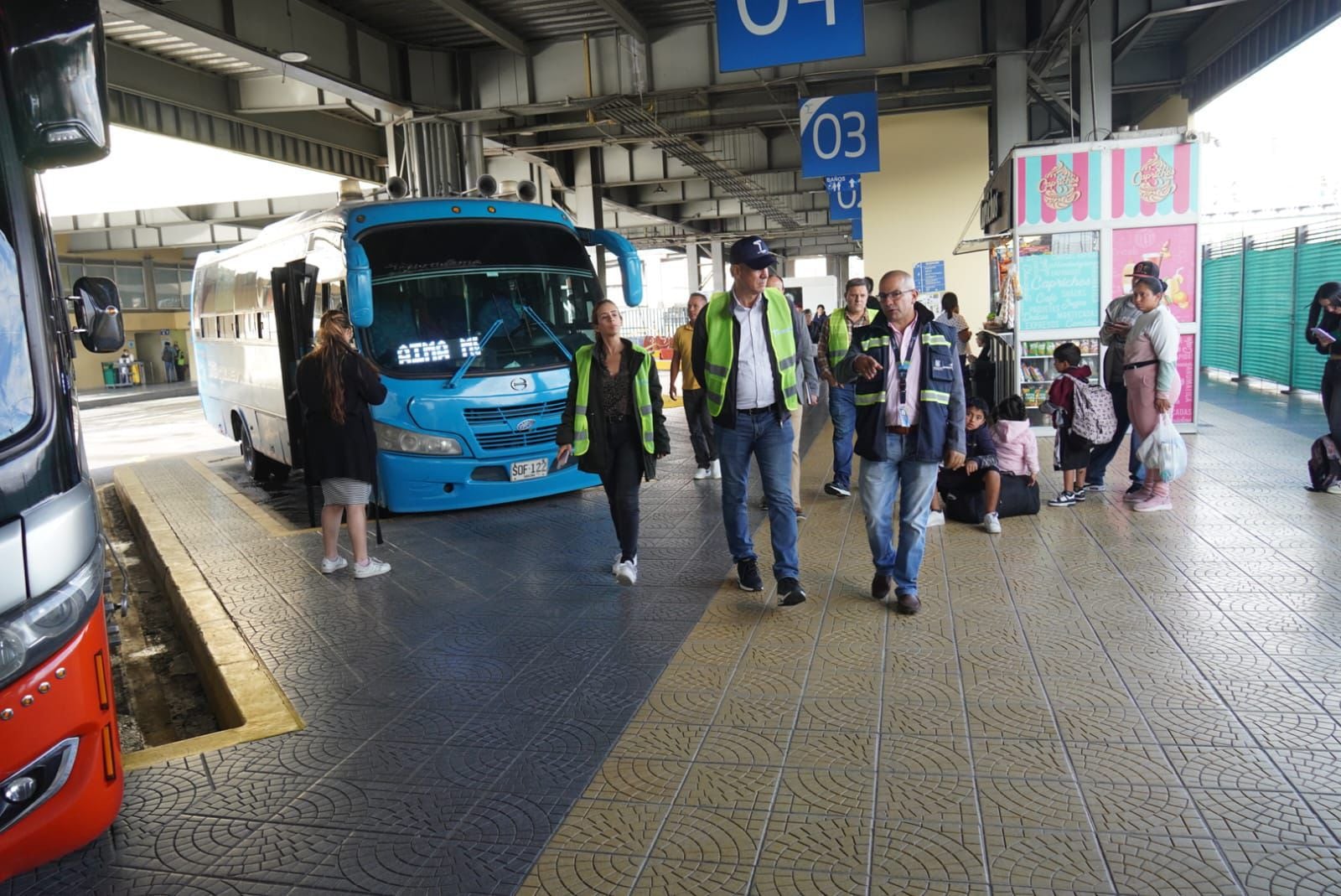 Suspendieron la venta de tiquetes en la Terminal de Transporte de Bogotá  por paro de camioneros - Infobae