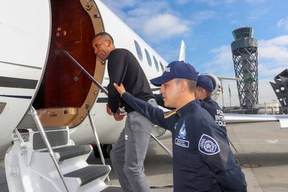 Su extradición a EEUU fue en enero de 2020, previo avala de la Corte de Justicia y firma del presidente Iván Duque (Foto: Policía Colombia/Handout via REUTERS)