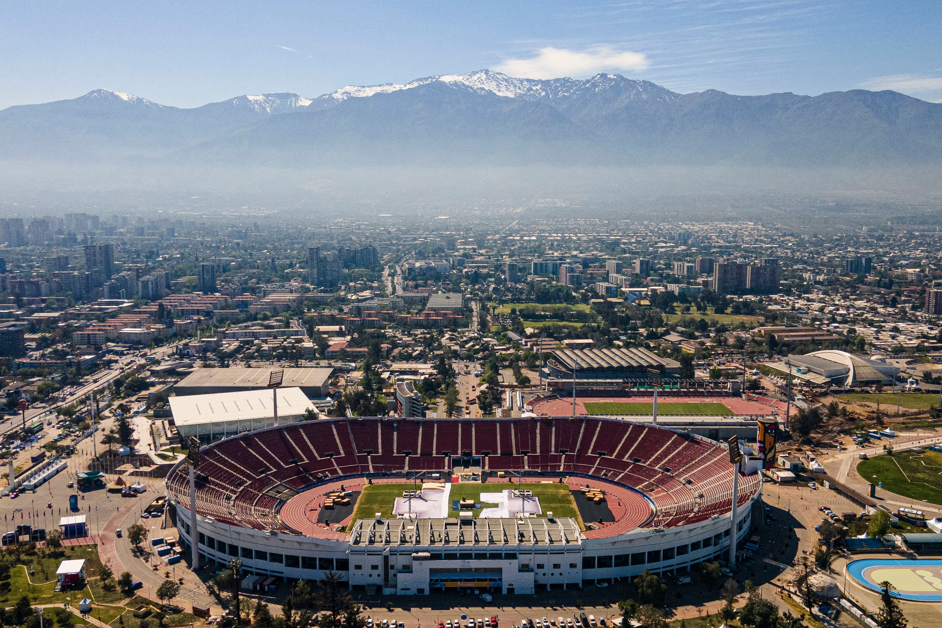 En la imagen, vista del Estadio Nacional de Santiago días antes del inicio de los Juegos Panamericanos, en Santiago, Chile, el 17 de octubre de 2023. (AP Foto/Matías Basualdo)