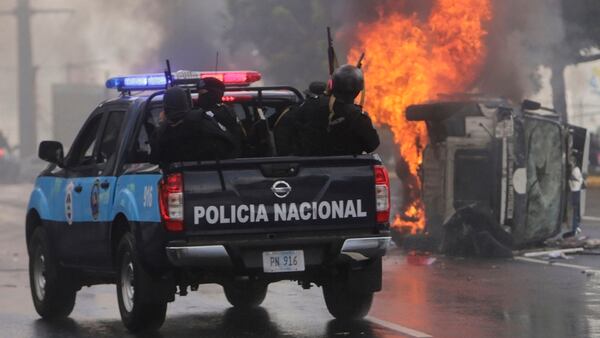 El régimen de Daniel Ortega reprime a los manifestantes (AFP)