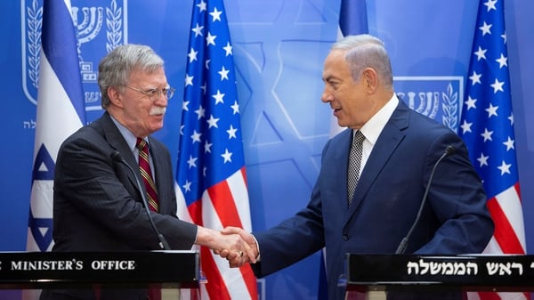 El funcionario estadounidense y el mandatario israelí (Reuters)