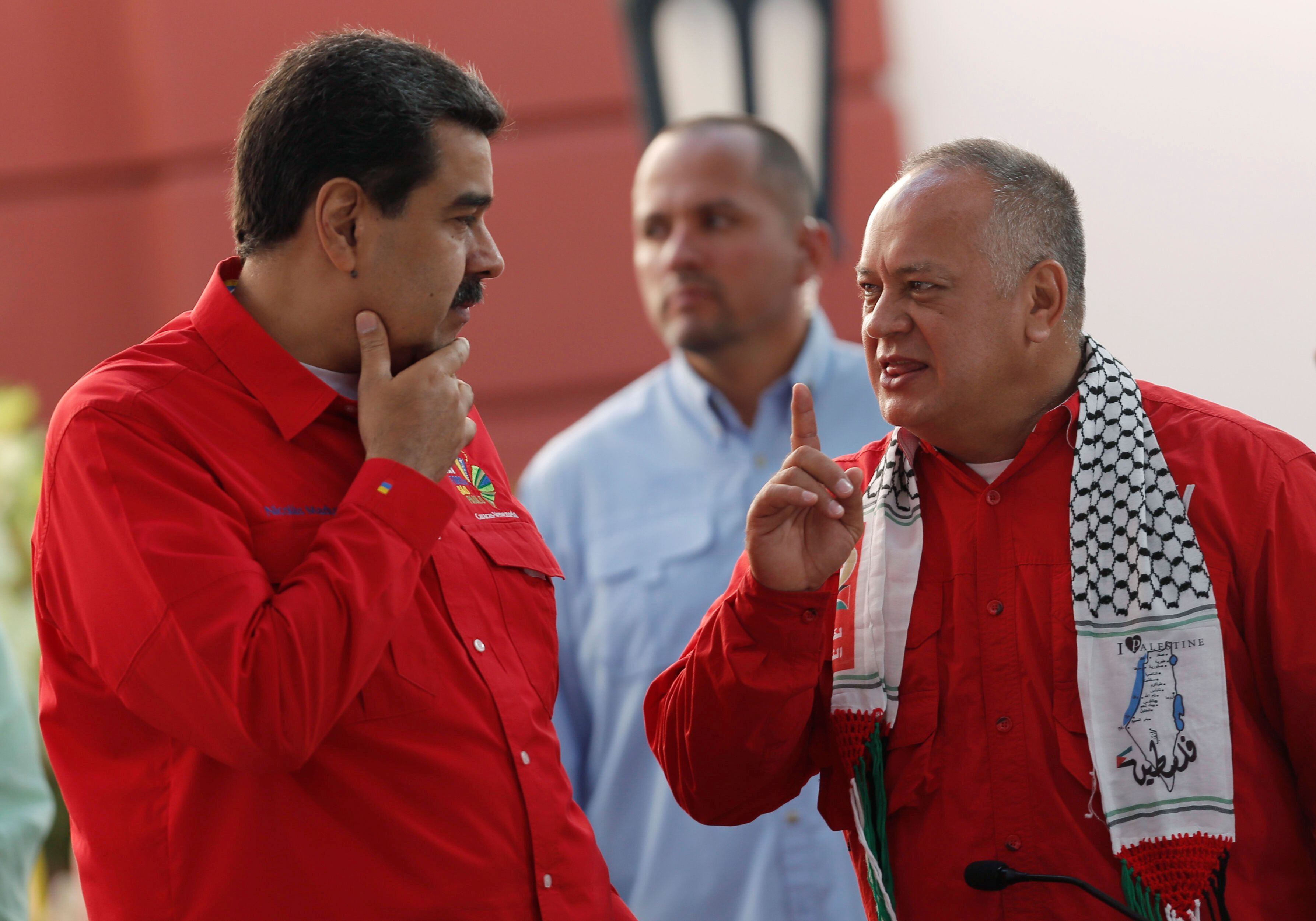 El presidente de la Asamblea Constituyente Diosdado Cabello y el dictador Nicolás Maduro durante el Foro de Sao Paulo en Caracas  (REUTERS/Manaure Quintero)
