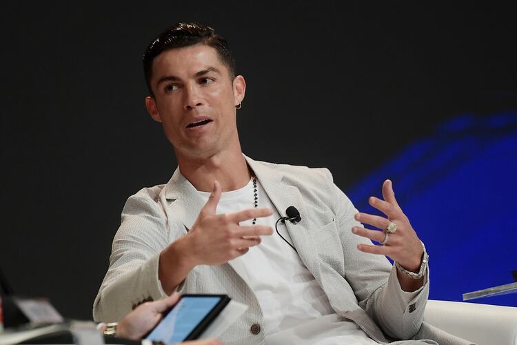 Ronaldo lució un reloj y dos anillos que en total superan los 800 mil dólares