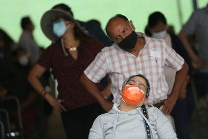 A nivel nacional se calculan 18,836 contagios activos (Foto: REUTERS/Edgard Garrido)
