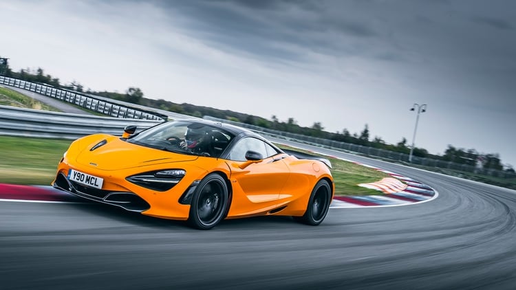 McLaren 720S: 720 caballos, 2,9 segundos para llegar de 0 a 100 km/h y un precio de 310.000 dólares.