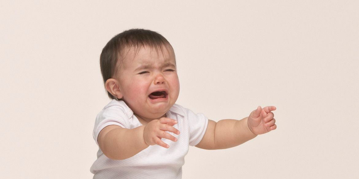 Los bebés lloran como una forma de comunicación, dejarlos llorar sin atenderlos puede generar estrés y ansiedad, lo que a corto y largo plazo afecta su salud mental  (Getty)
