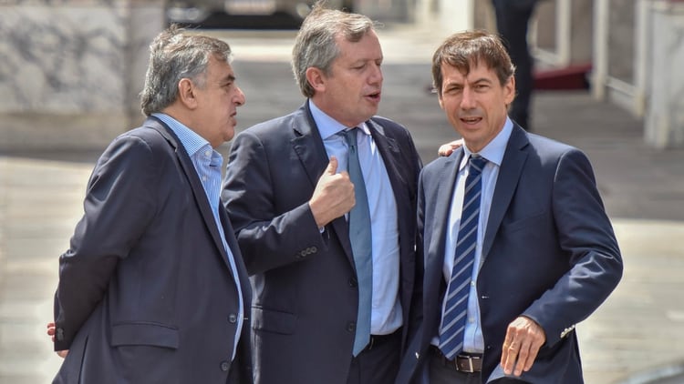 Los diputados Negri, Monzó y Lipovezky fueron los artífices de convencer al Gobierno de tratar el proyecto de la oposición (Adrian Escandar)