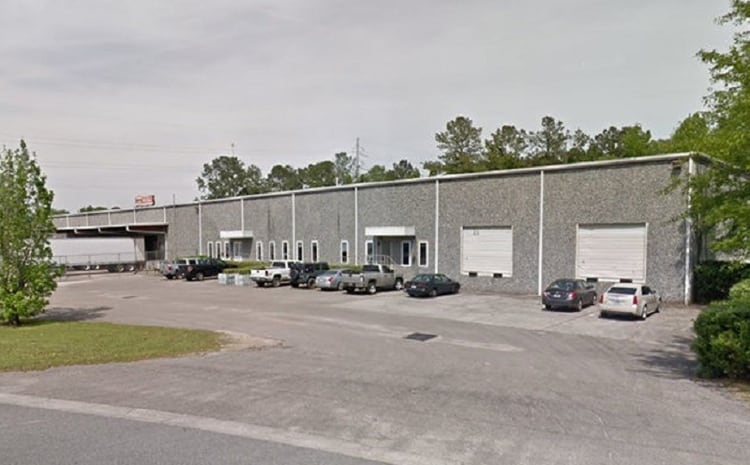 Dyke Industries es una empresa minorista de materiales de construcciÃ³n especializada en carpinterÃ­a, madera, puertas y ventanas, de acuerdo a su sitio web. En la fotografÃ­a, la compaÃ±Ã­a en una captura de Google Maps (Foto: Google Maps)