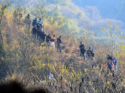 En la reconstrucción del caso que se llevó a cabo en el lugar donde se hallaron los cuerpos se debilitó la declaración de uno de los condenados (Télam)