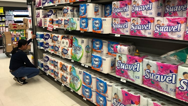 Uno de los productos más comprados es el papel higiénico