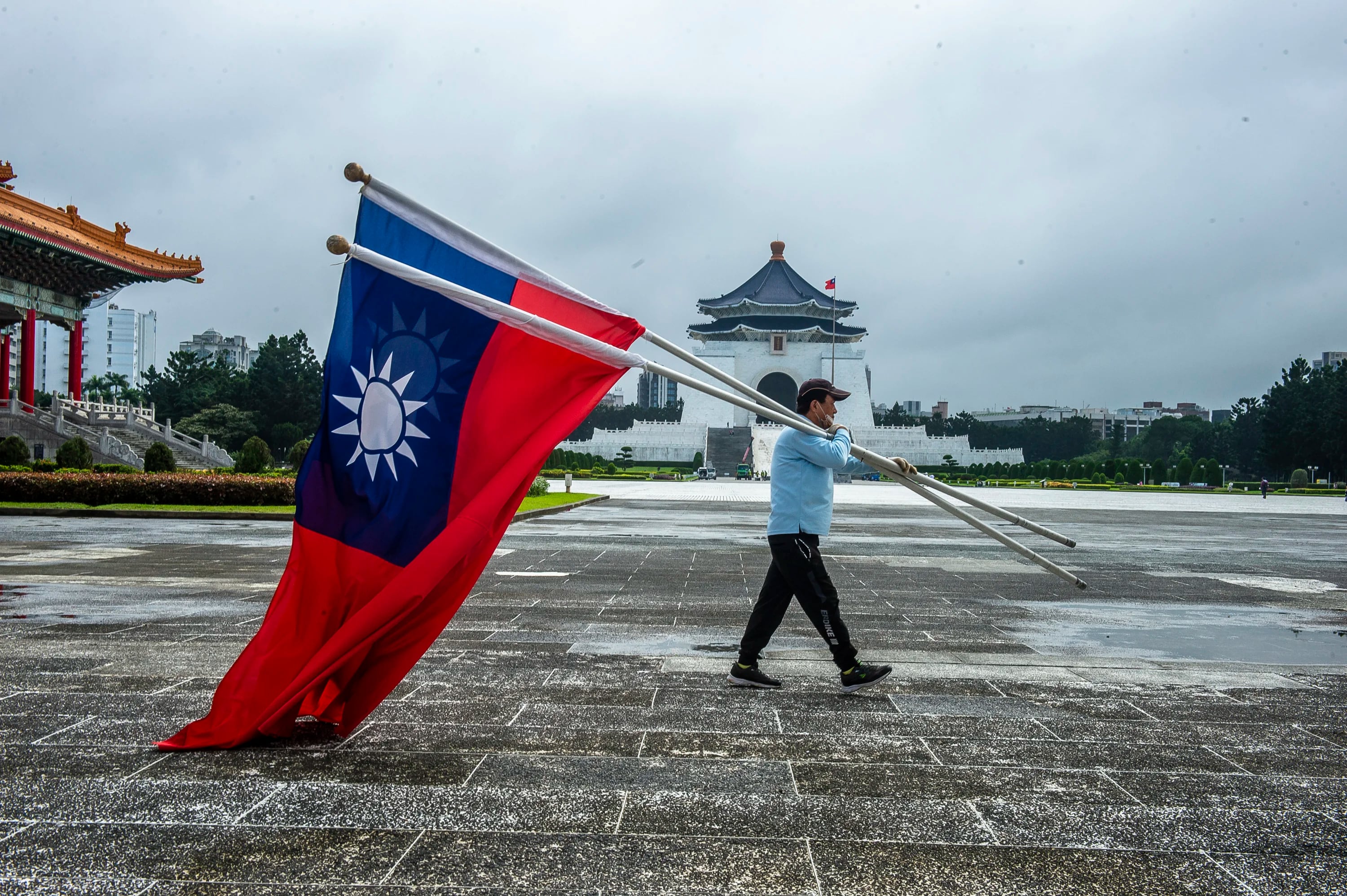China cierra el cerco sobre Taiwán: aumentó las  maniobras militares y presentó su plan de “integración”
