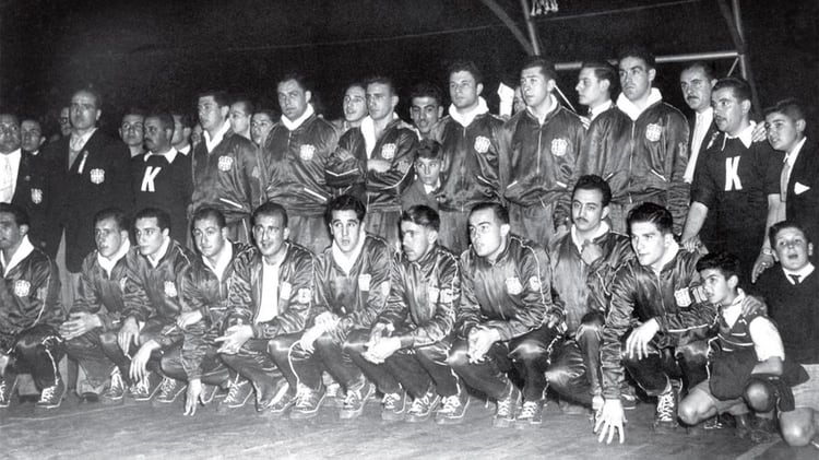 El plantel de básquet de Argentina campeón del mundo en 1950