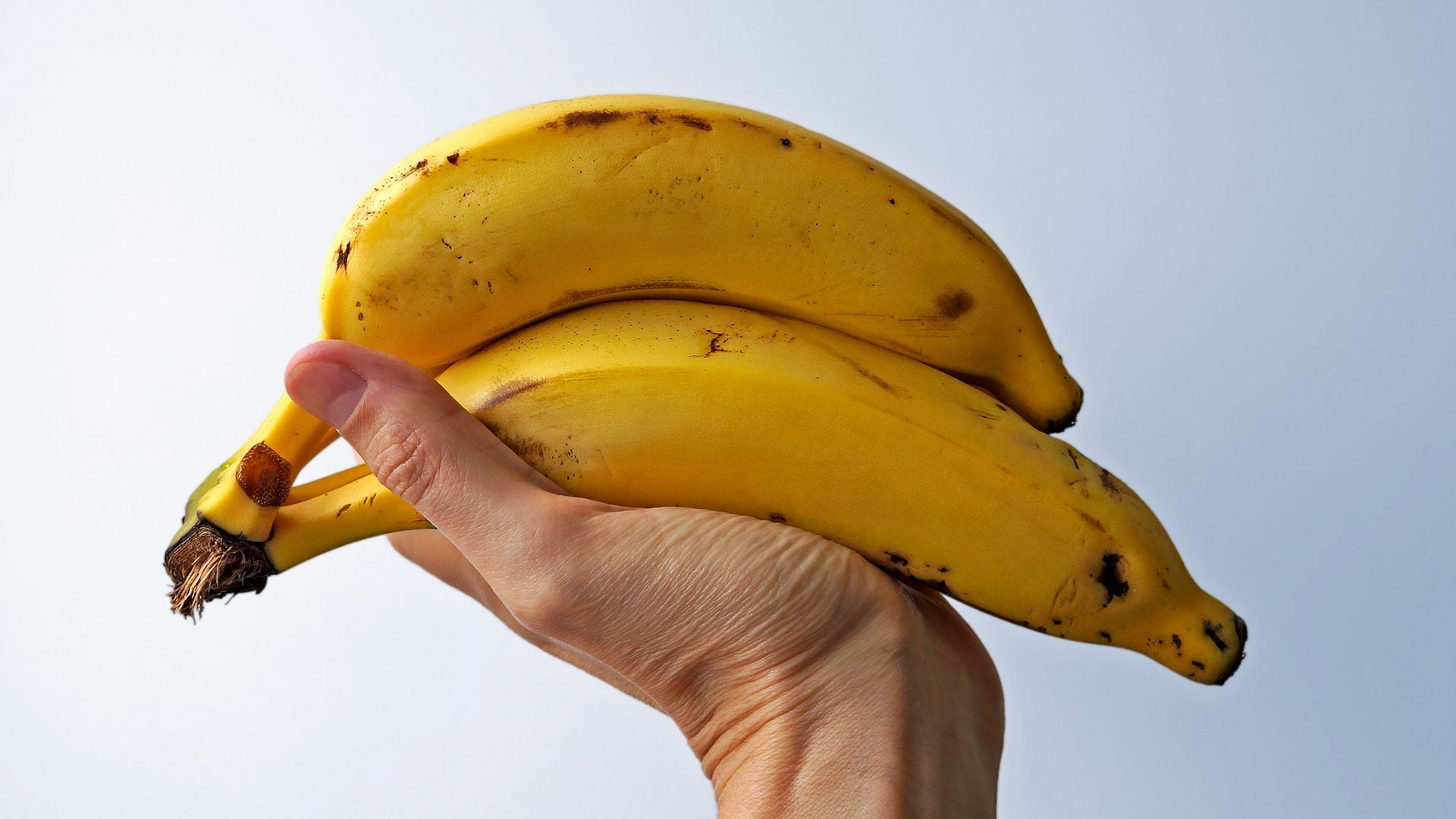 Las bananas tienen potasio. Pero no son las únicas frutas. La mayoría también tiene ese nutriente/Archivo
