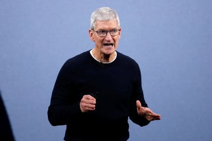 Tim Cook, CEO de Apple (REUTERS/Stephen Lam/File Photo)