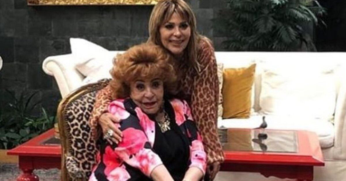 Photo of «Esta foto me asusta»: la implacable crítica de Silvia Pinal y Alejandra Guzmán por el nuevo diseño de cejas