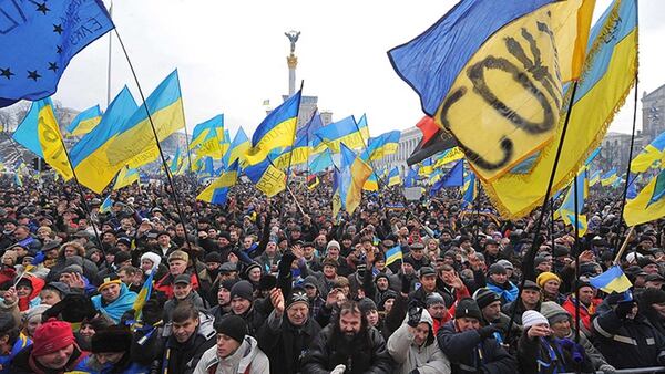 En Ucrania existen leyes similares que castigan a quienes cuestionan el legado de las milicias que lograron la independencia, muchas de las cuales están acusadas de grandes matanzas
