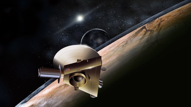 La sonda New Horizons ya ha transmitido las mejores imágenes de Plutón y de la luna Caronte en el borde lejano del sistema solar. National Geographic