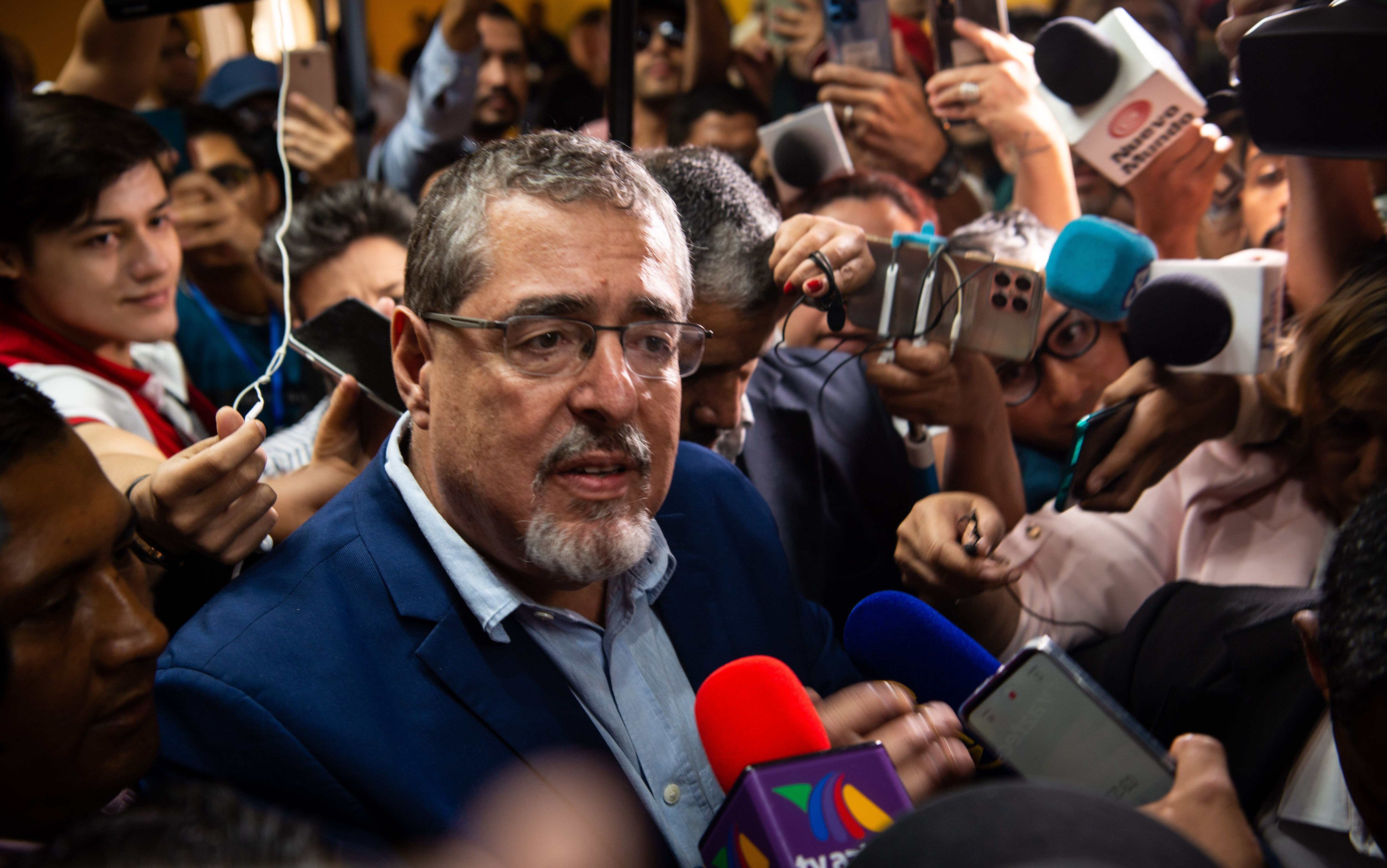 Arévalo denunció que estas acciones forman parte del plan de la fiscal general Consuelo Porras por organizar un “golpe de Estado” para evitar su asunción (Europa Press)