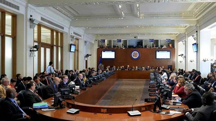 La OEA llevó a cabo una sesión extraordinaria para tratar la crisis venezolana