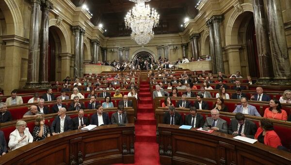El Parlamento de Cataluña comenzará a tratar el inicio del proceso independentista la semana próxima (Reuters)