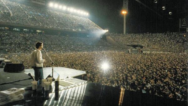 queen-argentina-28-2-1981.jpg