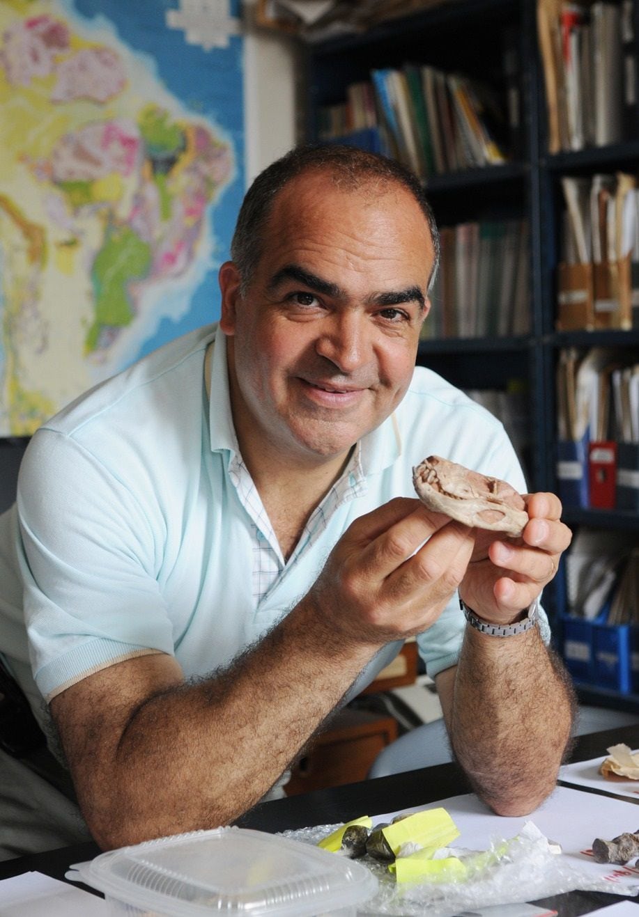 Fernando Novas, investigador superior del CONICET, se desempeña desde hace 38 años en el Museo Argentino de Ciencias Naturales