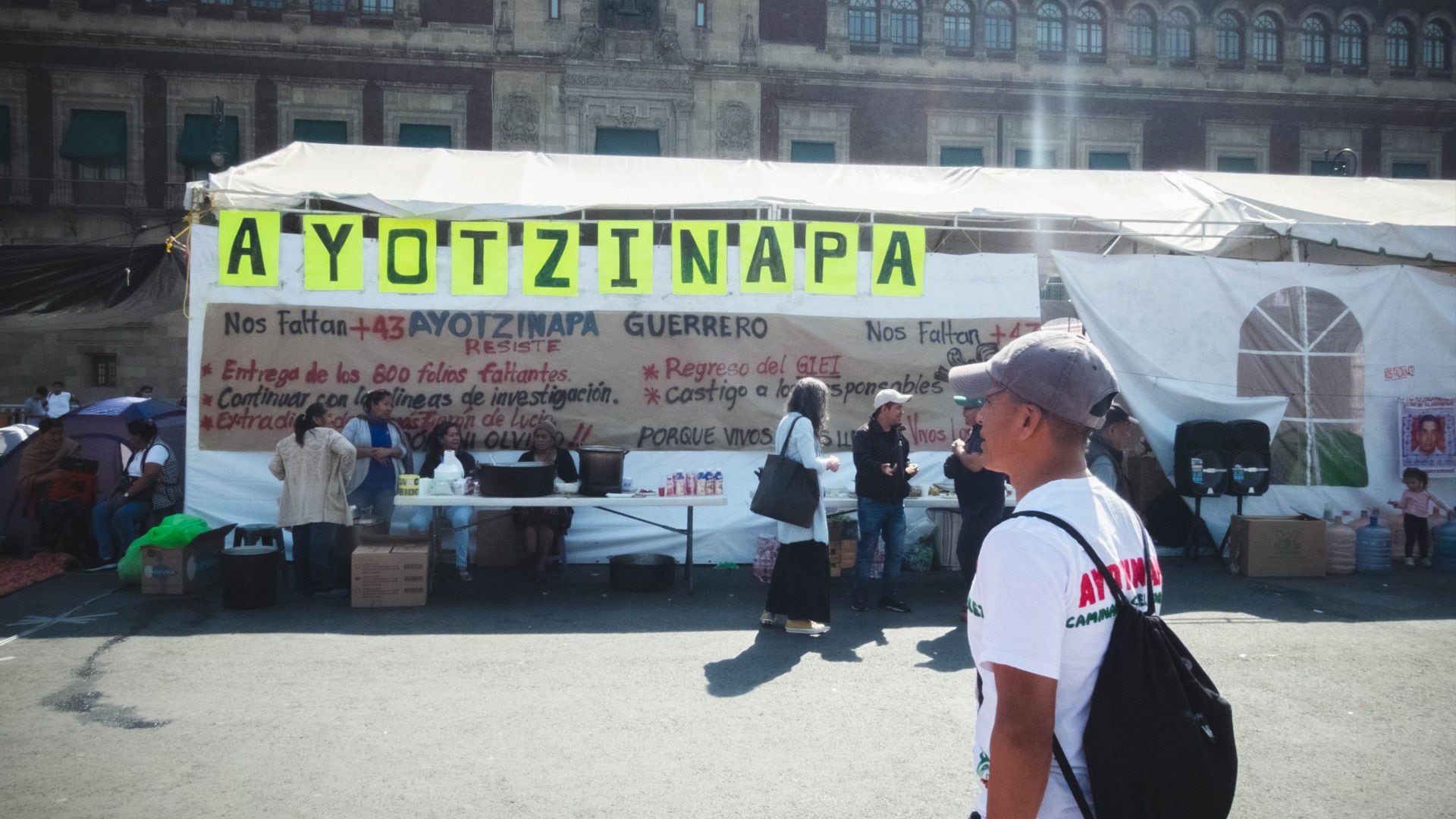 Normalistas Ayotzinapa. (Foto: Foto: @CentroProdh)