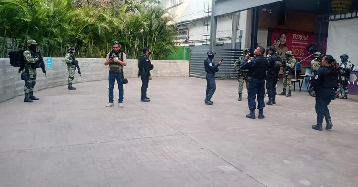 Shooting was recorded in a commercial plaza in Cuernavaca