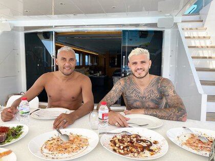 Mauro Icardi y Keylor Navas