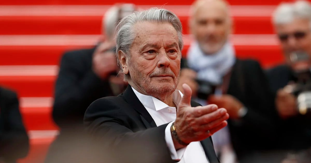 Alain Delon pidió a un hijo que preparara su eutanasia: “Es lo más logico y natural”