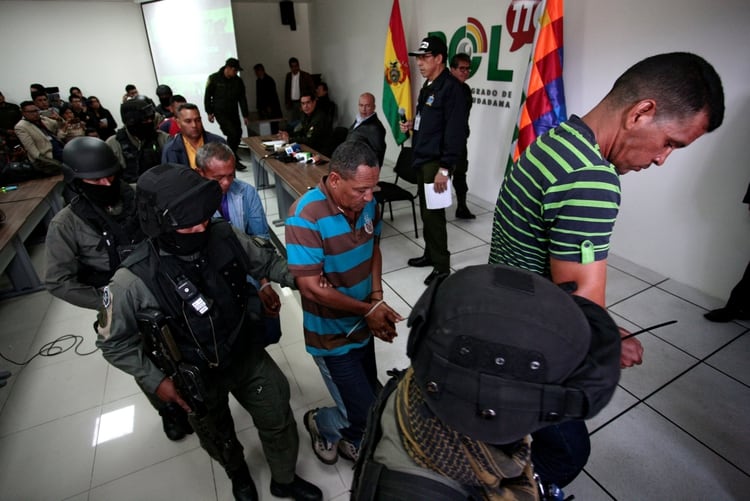Un grupo de venezolanos fue detenido en Bolivia; las autoridades denunciaron que estaban armados (REUTERS/Manuel Claure)