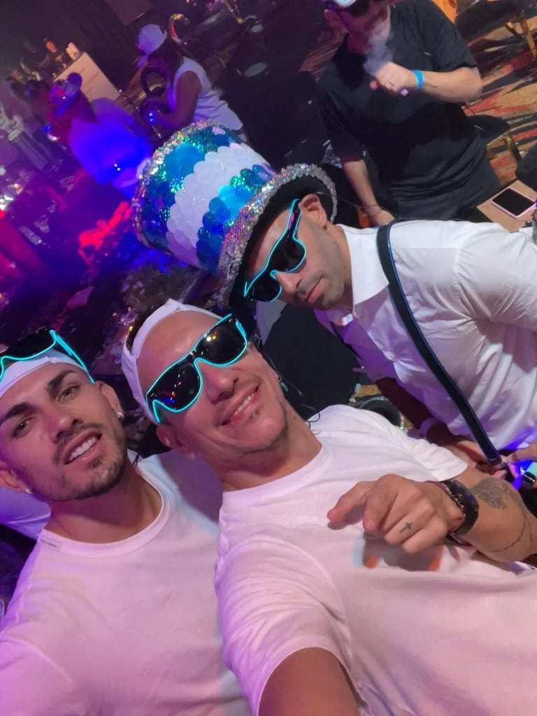 Nico Vázquez en la fiesta de Messi, junto con Paredes y Mascherano