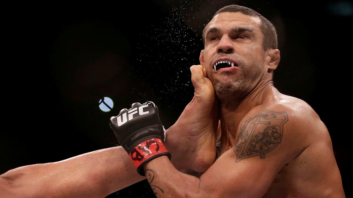 UFC: la violenta patada al rostro que se postula como el mejor nocaut del año