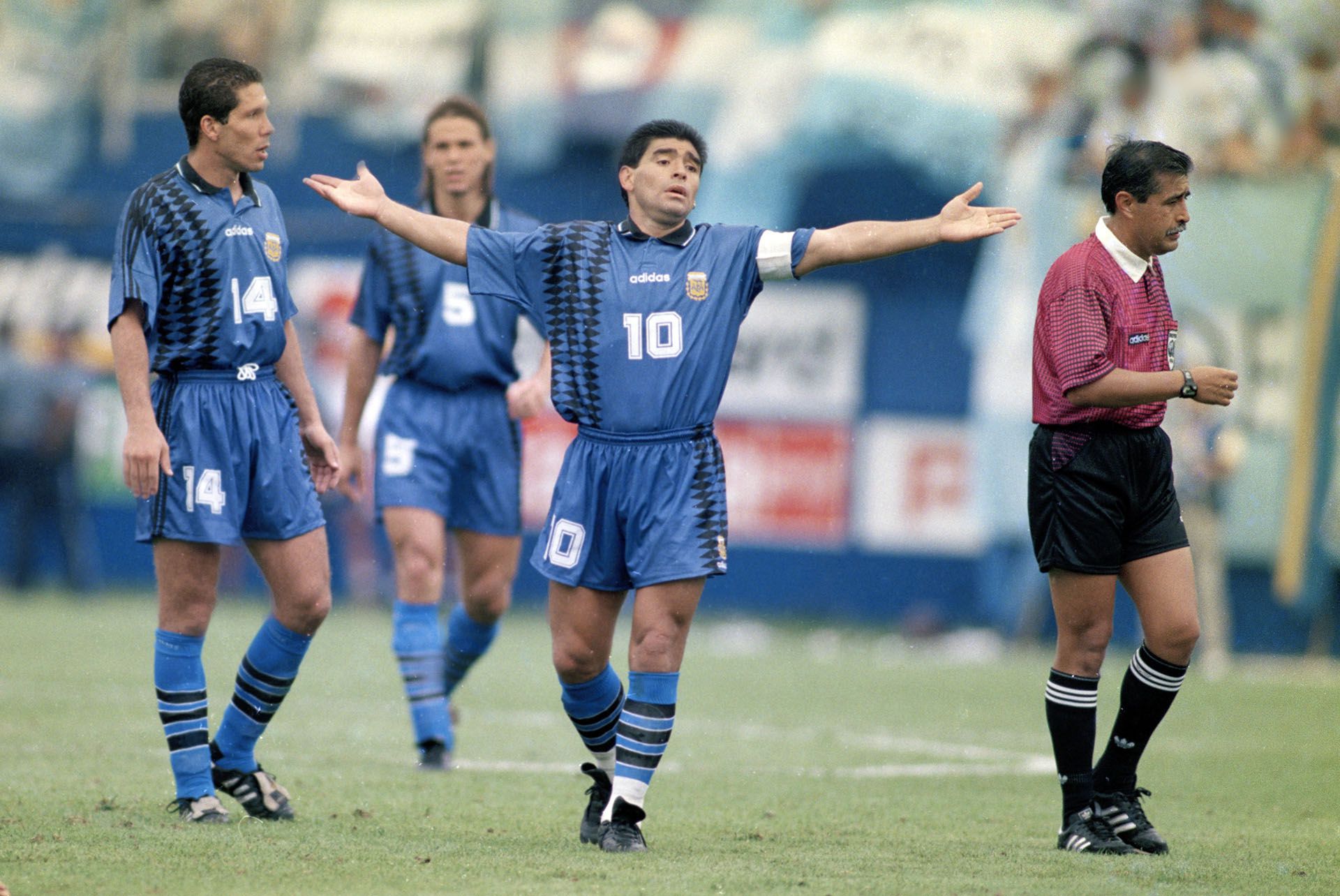 árbitro Arturo Ángeles - Argentina y Grecia del Mundial de Estados Unidos 1994