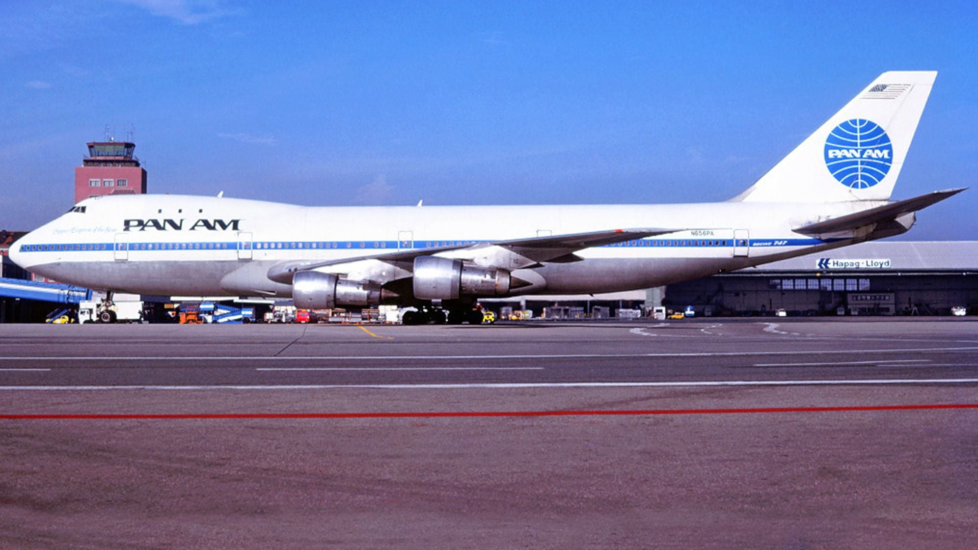 El 5 de septiembre de 1985 a la madrugada, el vuelo 73 de Pan Am, que había despegado en Bombay, India, aterrizó en Karachi, Pakistán, donde bajaron 109 pasajeros