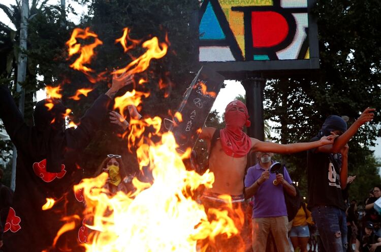 Las violentas protestas dejaron decenas de muertos en Chile (REUTERS/Rodrigo Garrido)