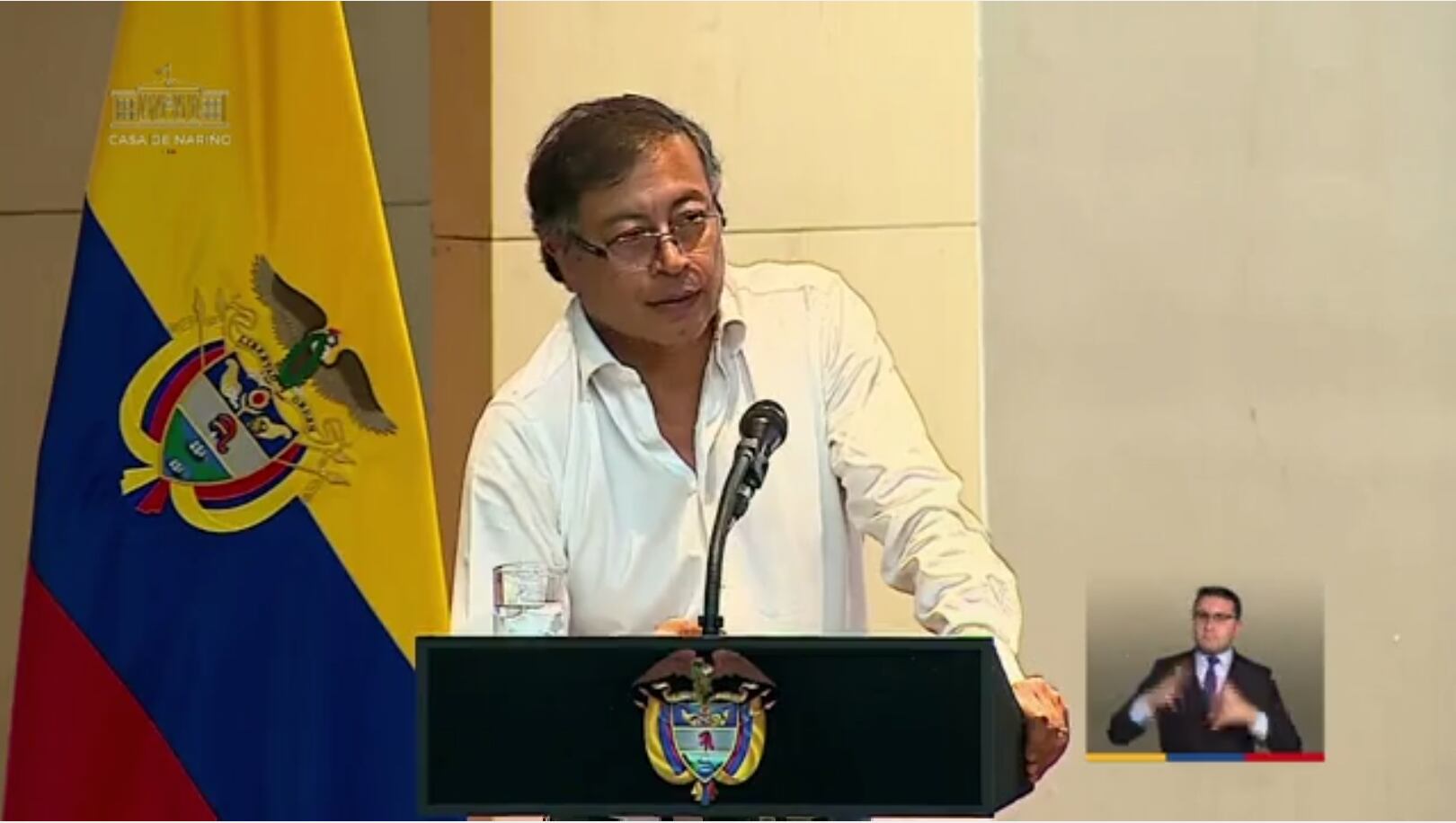 Gustavo Petro en el evento de reconocimiento de víctimas en masacres de Ituango, Antioquia