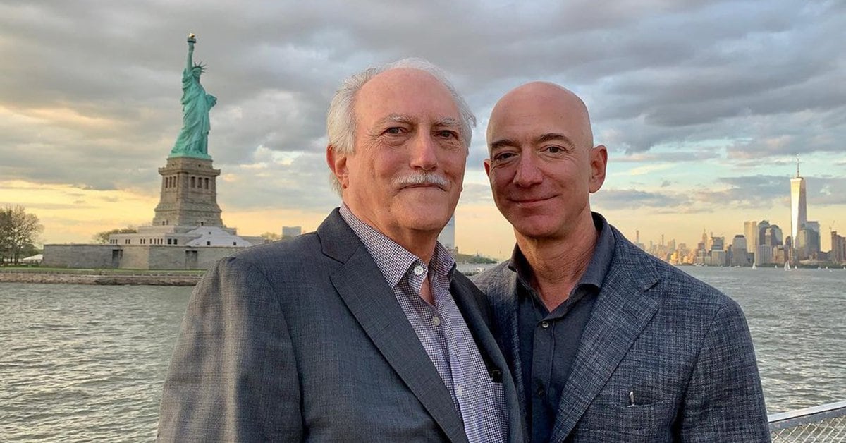 Jeff Bezos’s emotional message about Dreamers and his father