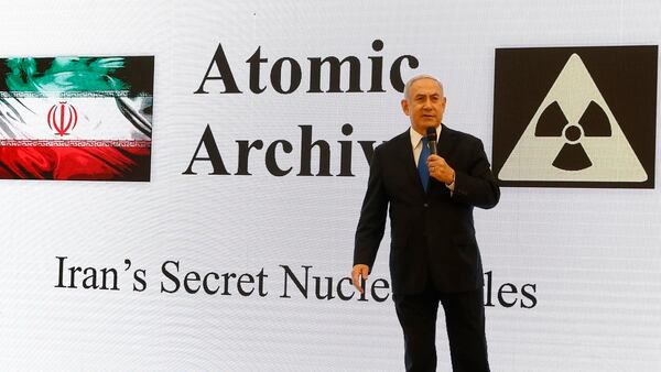 El premier israelÃ­ Benjamin Netanyahu durante su presentaciÃ³n sobre el acuerdo nuclear iranÃ­ (AFP)