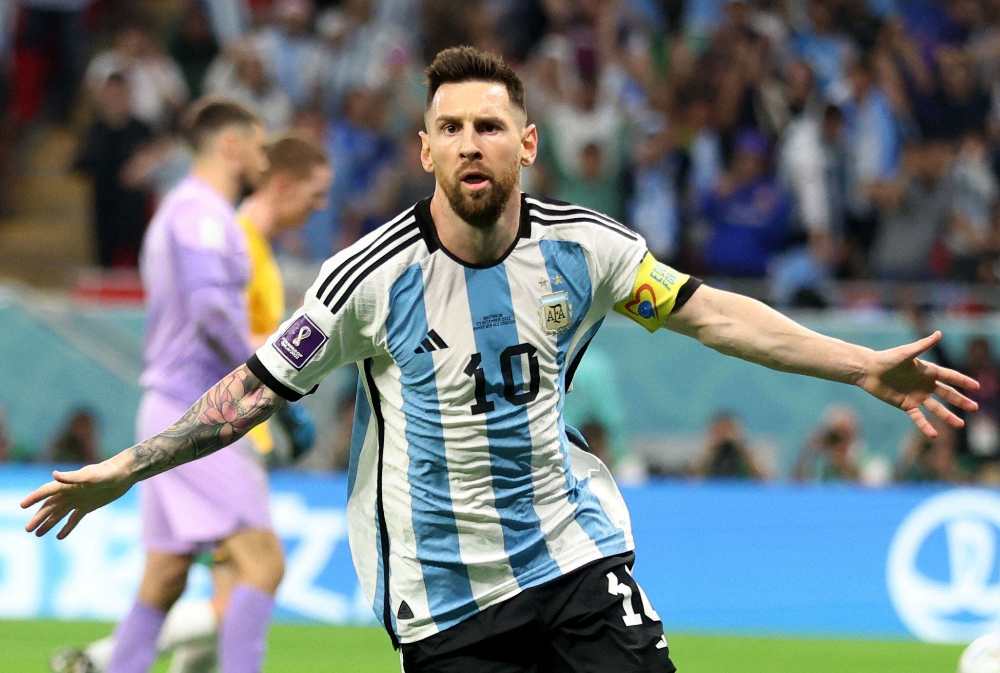Lionel Messi celebra su gol a Australia en los octavos de final, el primero suyo en una fase eliminatoria en la Copa del Mundo. Puede seguir haciendo historia en Qatar 2022 (REUTERS/Carl Recine)