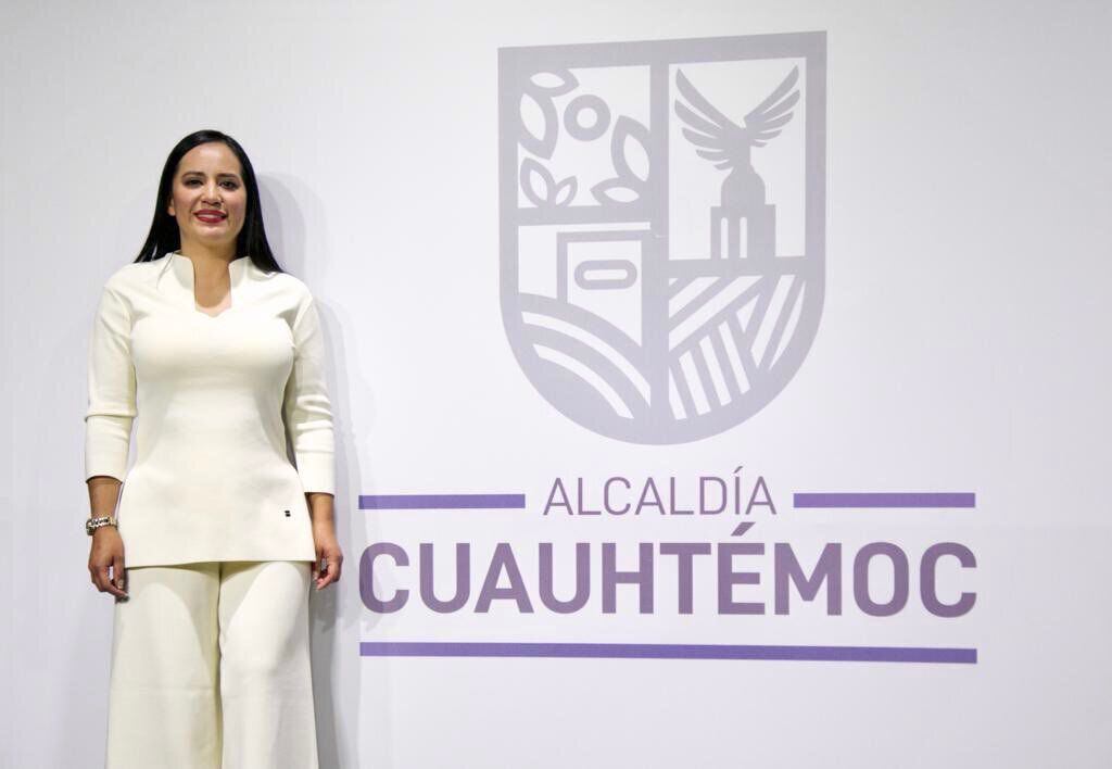 Sandra Cuevas tomó posición como alcaldesa de Cuauhtémoc (Foto: Twitter @SandraCuevas_)
