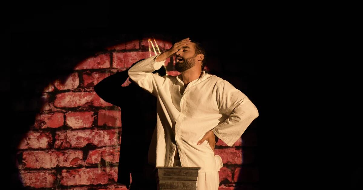 “Farándula”: Cuban Play Takes New York Stage with Author Jazz Vilá as Protagonist