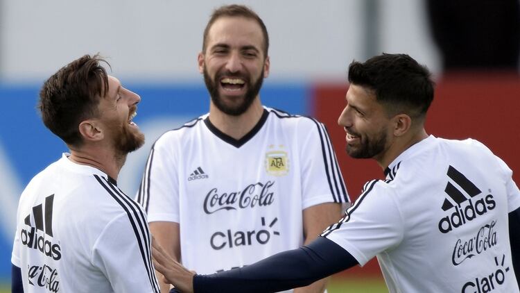 “No me sorprende que Messi siga intentando”, opinó (Foto: AFP)