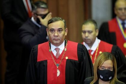 Maikel Moreno, presidente del Tribunal Supremo de Justicia, juramentó a los nuevos rectores del Consejo Nacional Electoral, en Caracas, Venezuela Junio 12, 2020. REUTERS/Manaure Quintero